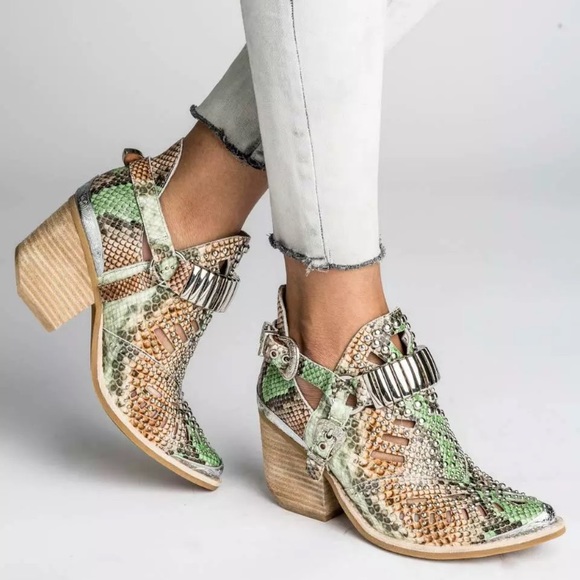 Jeffrey Campbell Calhoun Leather Boots - Picture 2 of 7